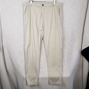 lululemon athletica Men's Chinos in Light Beige 36x32